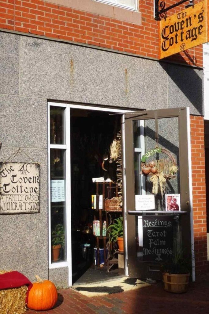 The Coven's Cottage Salem 